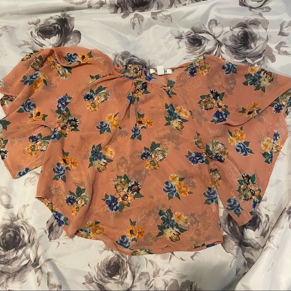 F21 Flutter sleeve floral top S - Picture 2 of 4